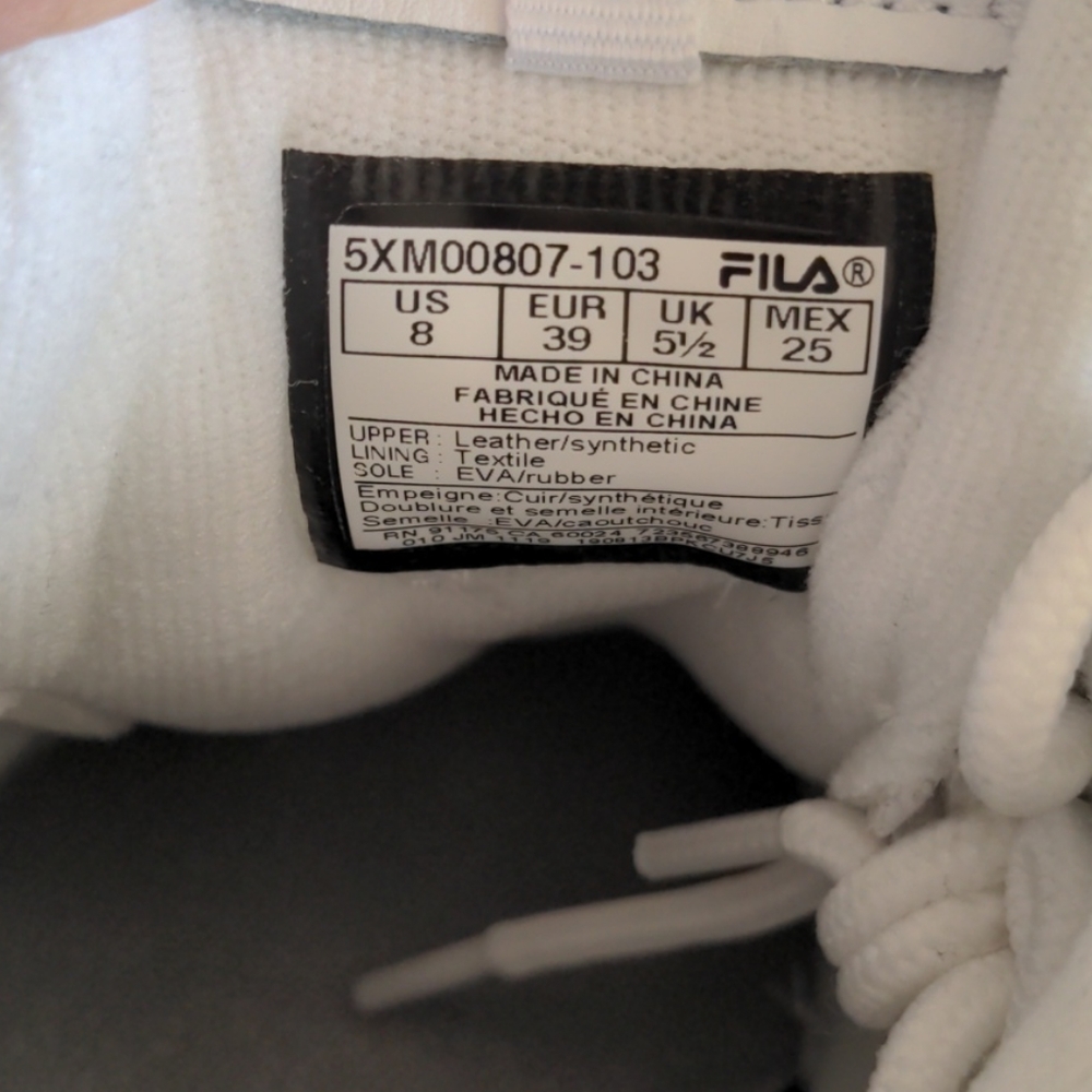 Fila Women's Disruptor II Aplique Sneakers - Picture 9 of 9